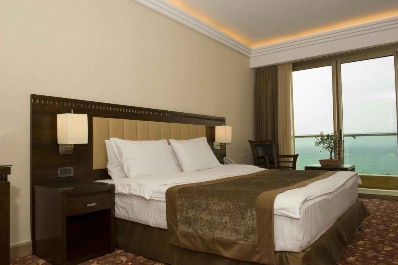 Lancaster Raouche Beirut