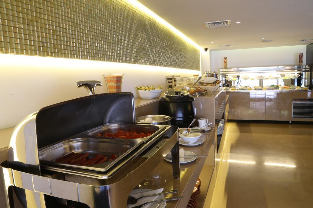 Lancaster Raouche Hotel Beirut