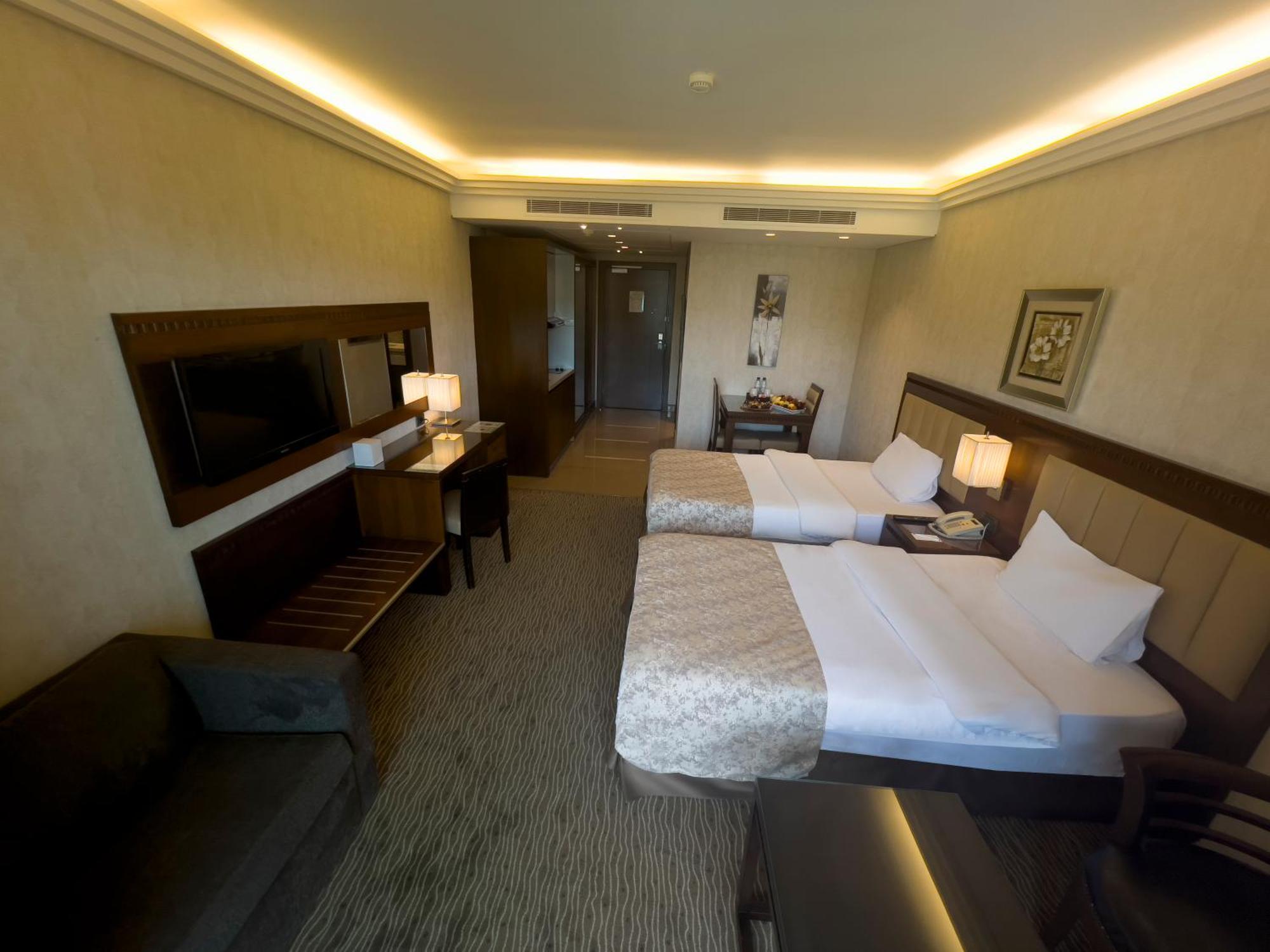 Lancaster Raouche 4* Beirut