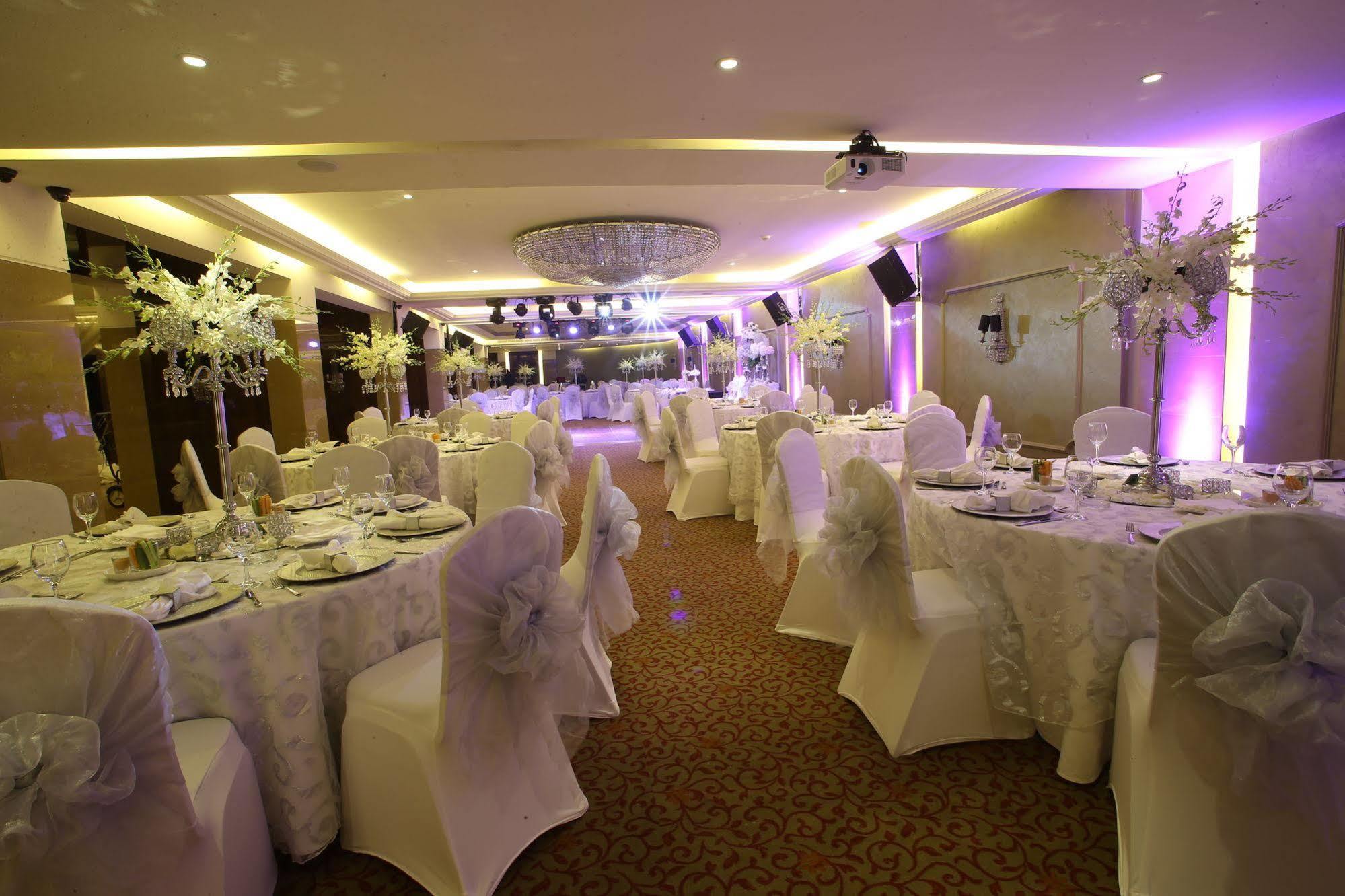 Lancaster Raouche 4* Beirut
